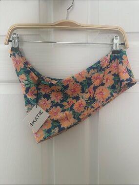 NWT Skatie Ellis Sunflower Bikini Top